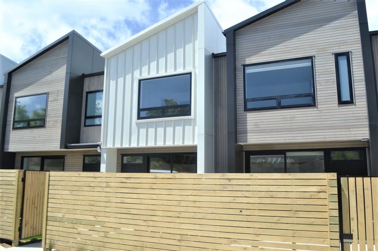 4/13 Fancourt Street, Karori, Wellington - Carousel 1