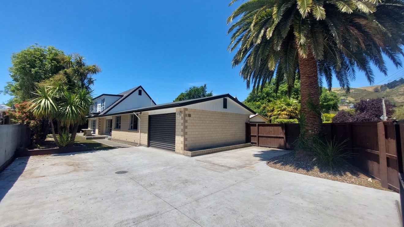 10 Bishopsworth Street, Hillsborough, Christchurch - Carousel 1