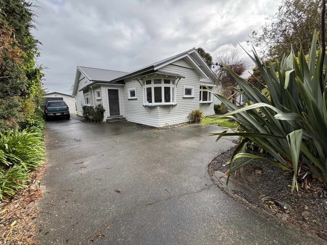 253 College Street, West End, Palmerston North - Carousel 13