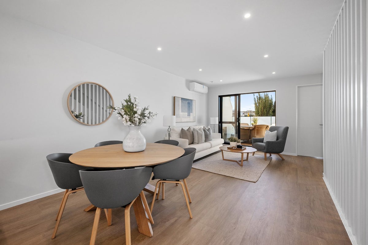 6/27 Bracken Avenue, Takapuna, Auckland - Carousel 1