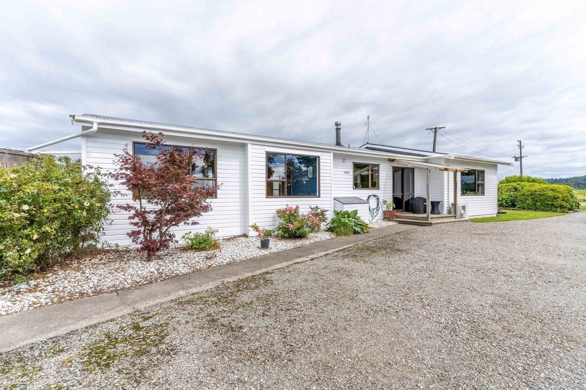 35 Crowe Road, Springhills, Winton - Carousel 2