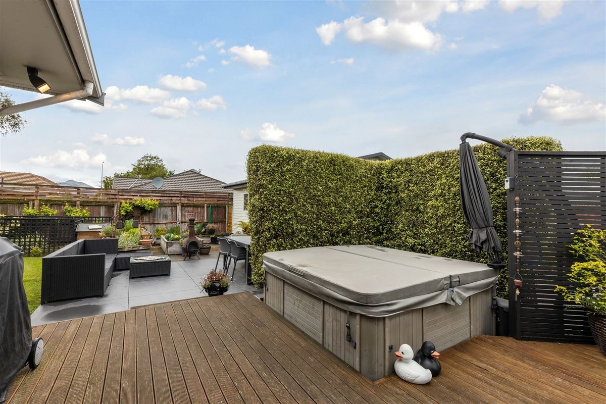 10 West-Watson Avenue, Hillmorton, Christchurch - Carousel 2