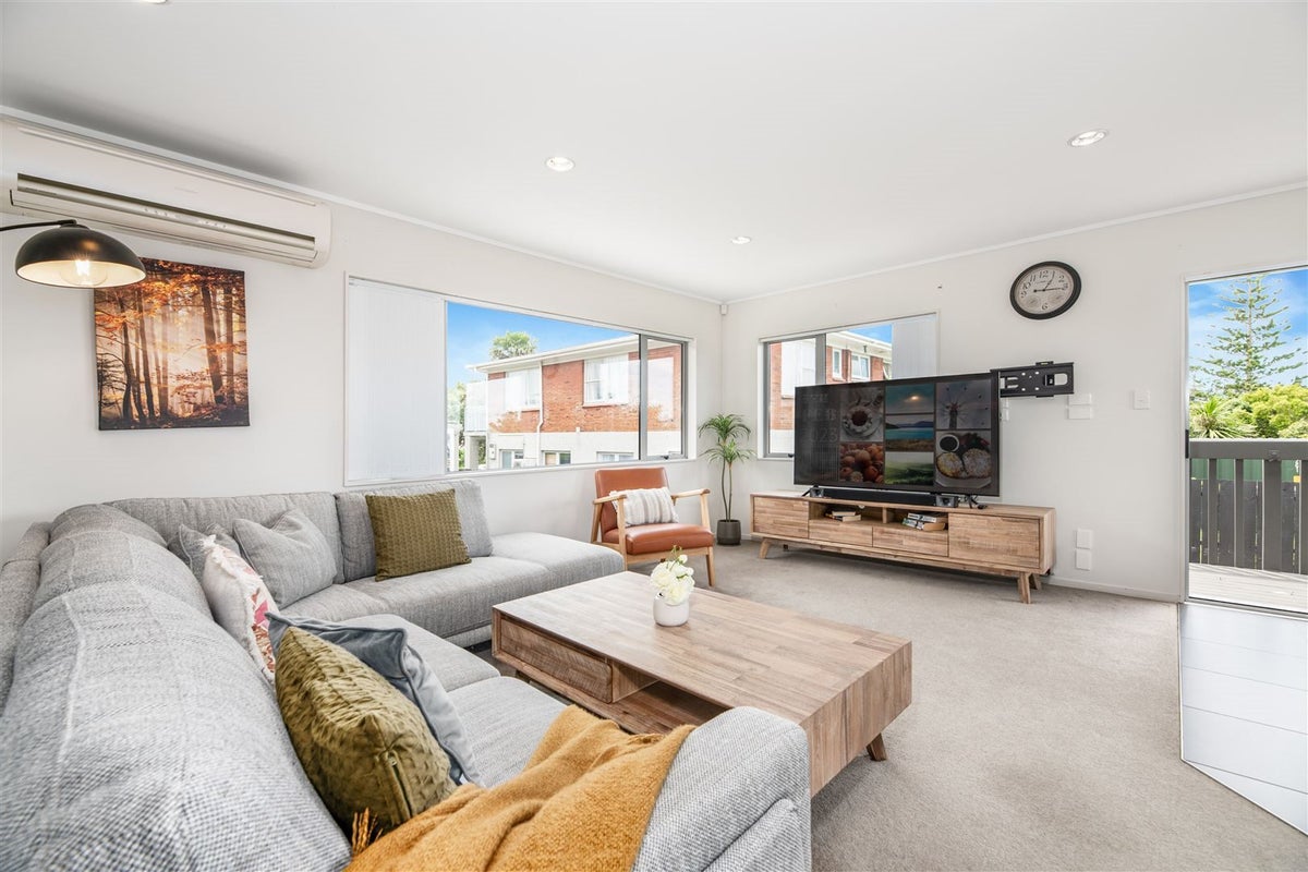 13A Jenelin Road, Glendene, Auckland - Carousel 2