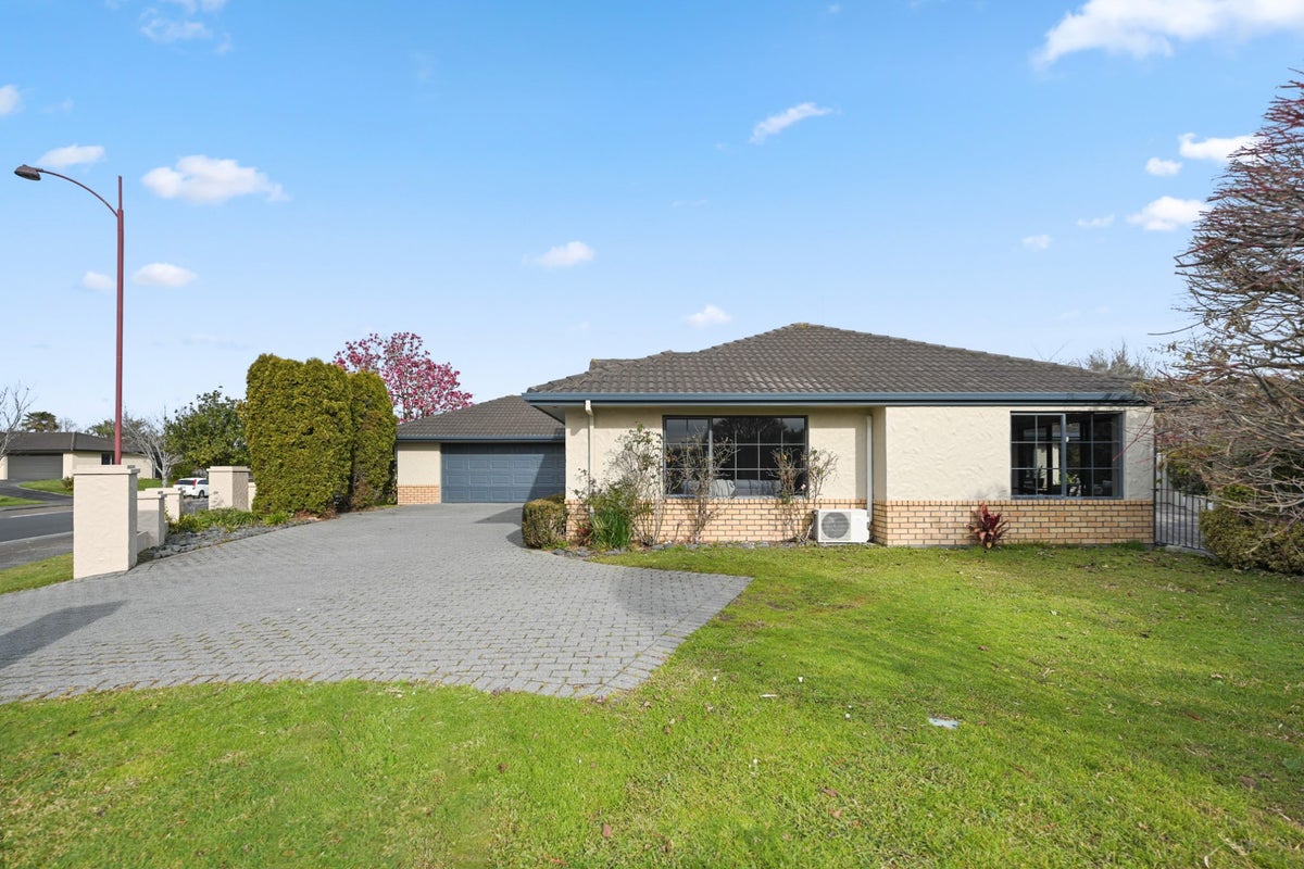 23 Callum Brae Drive, Rototuna, Hamilton - Carousel 23