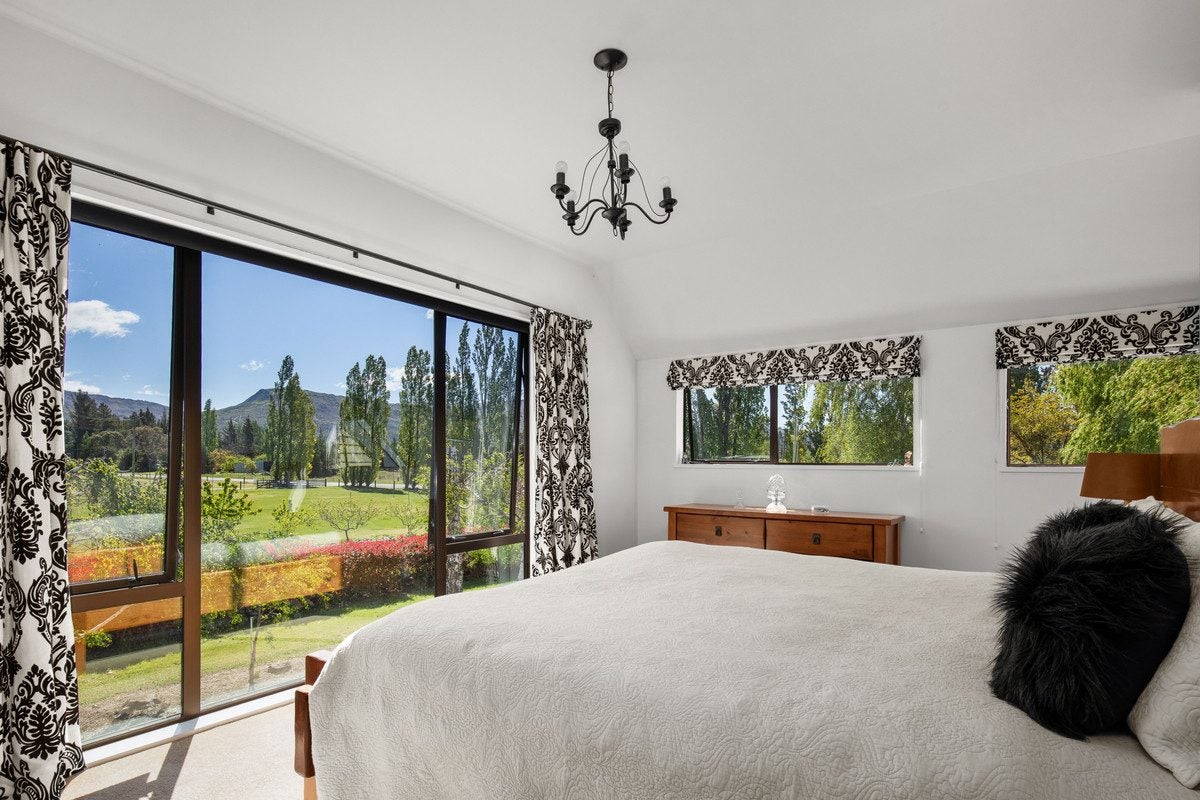 46 Eureka Road, Earnscleugh, Alexandra - Carousel 34