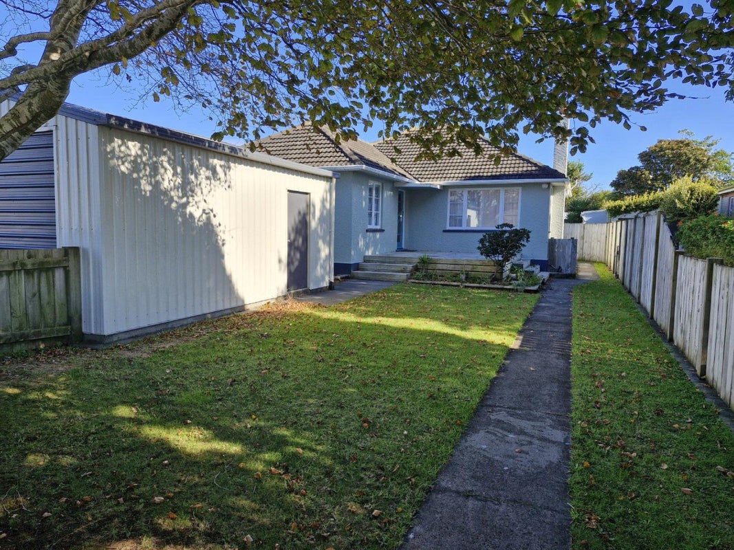 32 Doone Street, Lynmouth, New Plymouth - Carousel 1