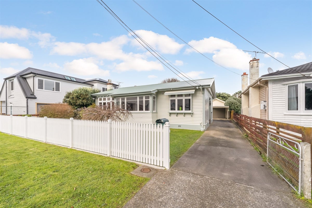 8 North Street, Petone, Lower Hutt - Carousel 1