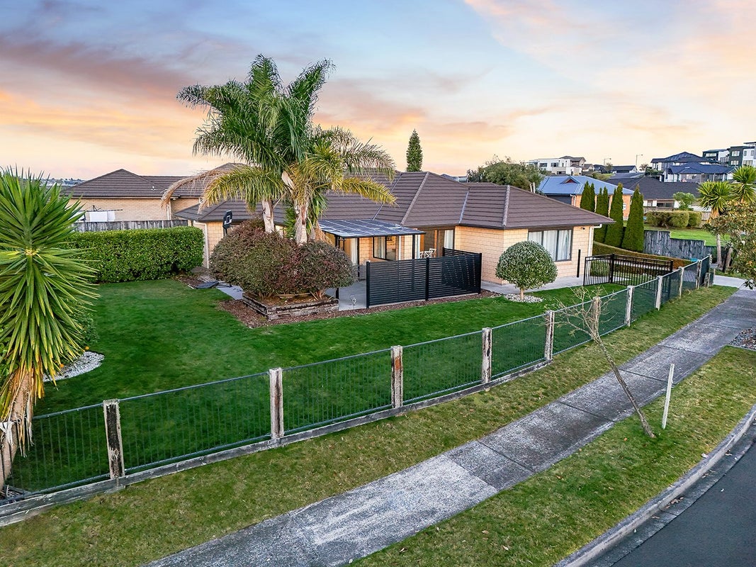 3 Drower Glen, Flagstaff, Hamilton - Carousel 2