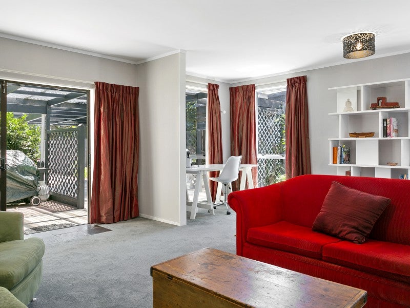 16 Parata Street, Two Mile Bay, Taupo - Carousel 2