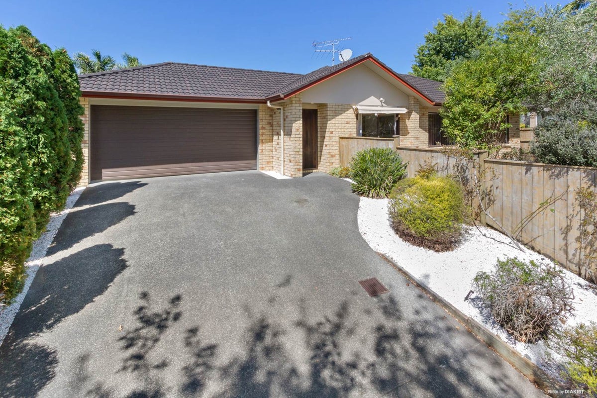 28 Rush Creek Drive, Westgate, Auckland - Carousel 1
