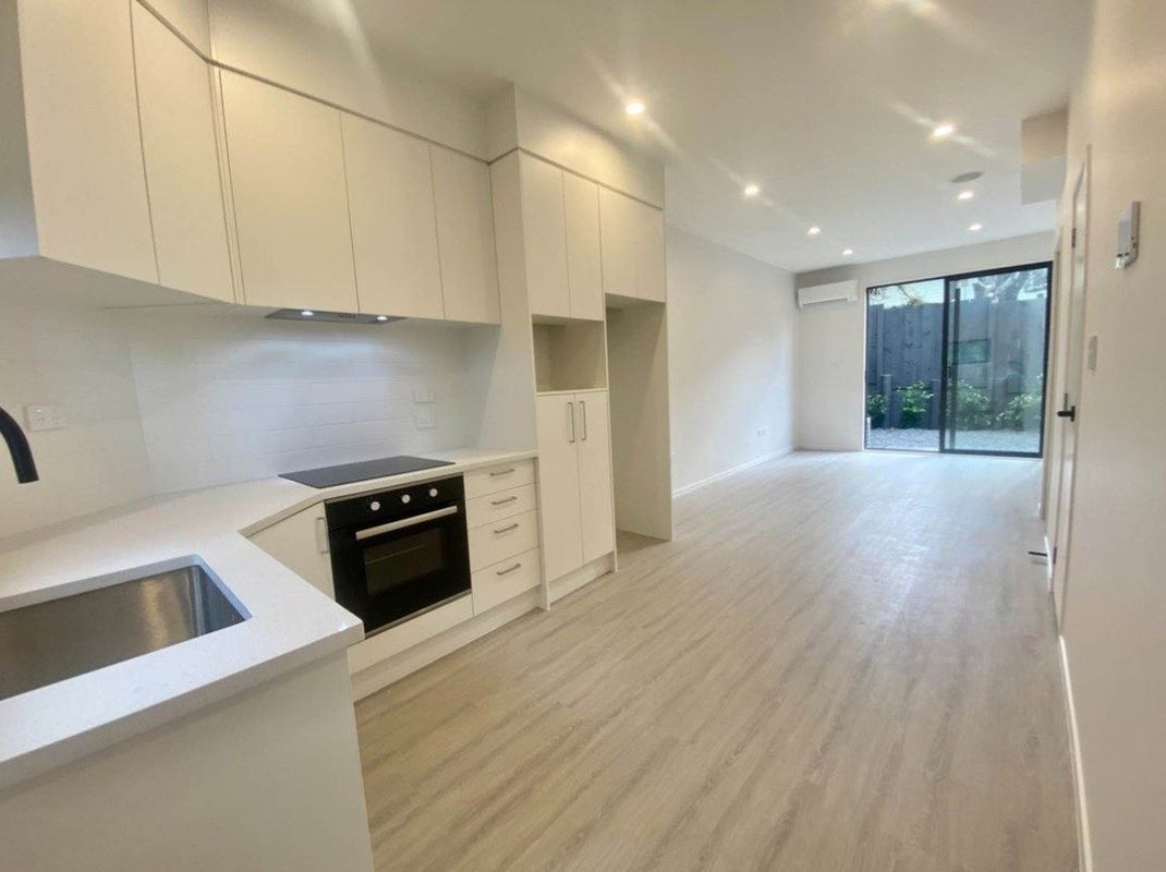 8/52 Rua Road, Glen Eden, Auckland - Carousel 1
