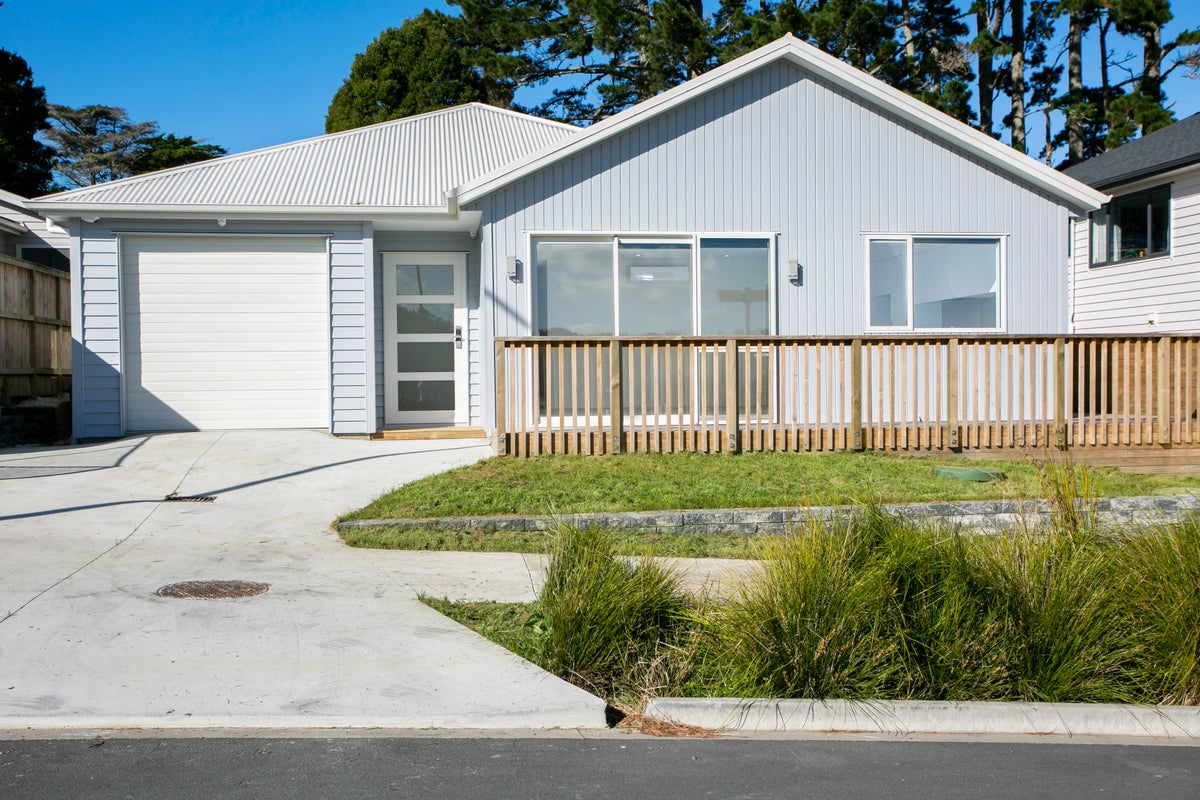 8 Barrique Road, Kumeu - Carousel 1