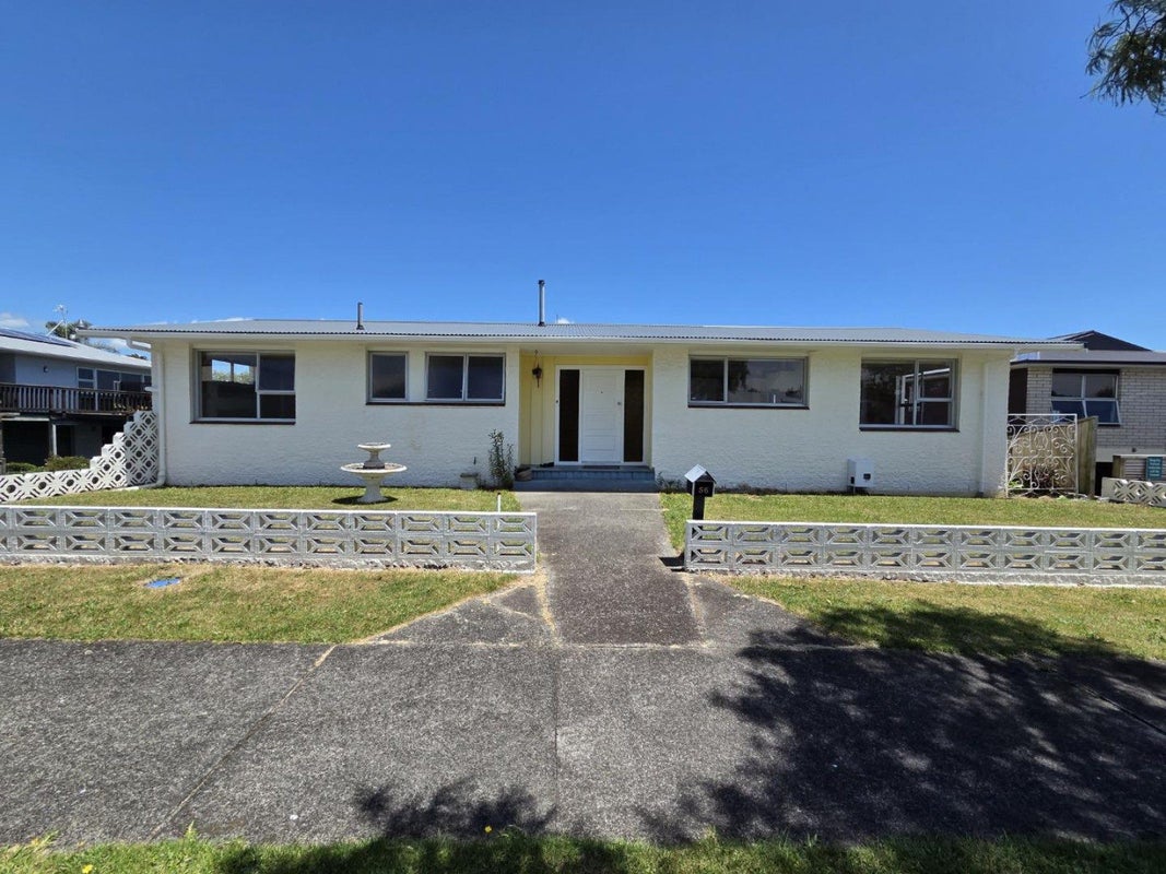 56 Nevada Drive, Merrilands, New Plymouth - Carousel 1