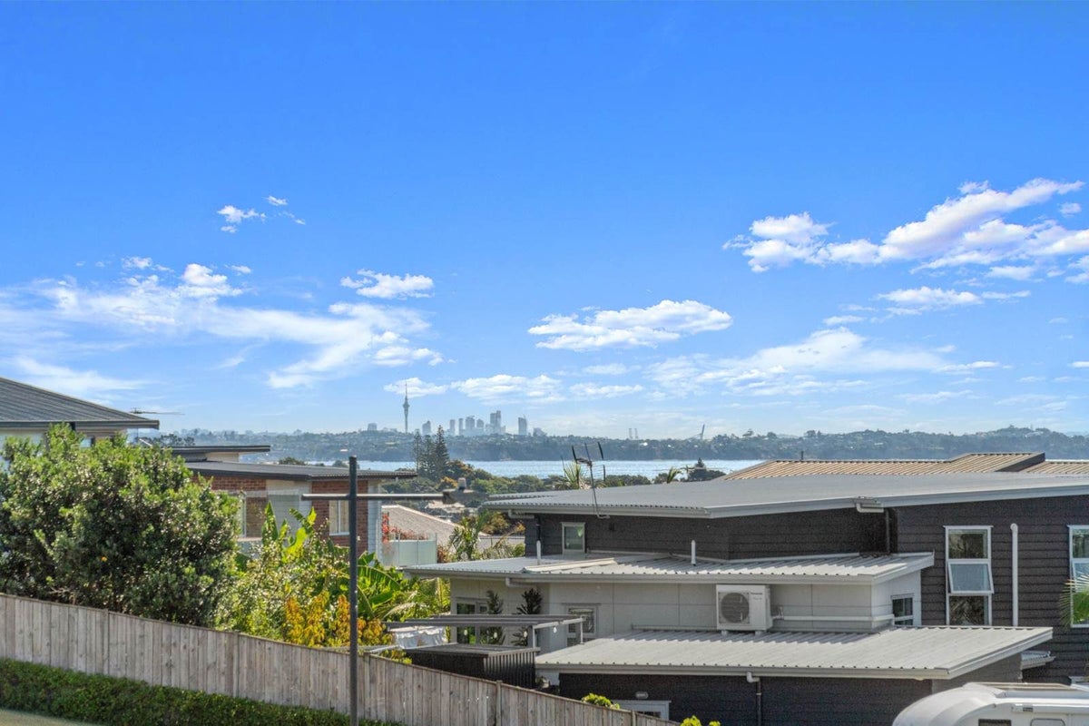 35 Te Puru Drive, Maraetai, Auckland - Carousel 1