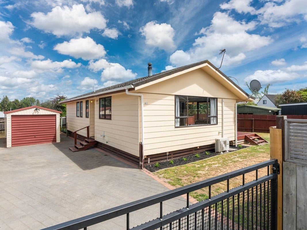 2/19 Arthur Crescent, Hilltop, Taupo - Carousel 1