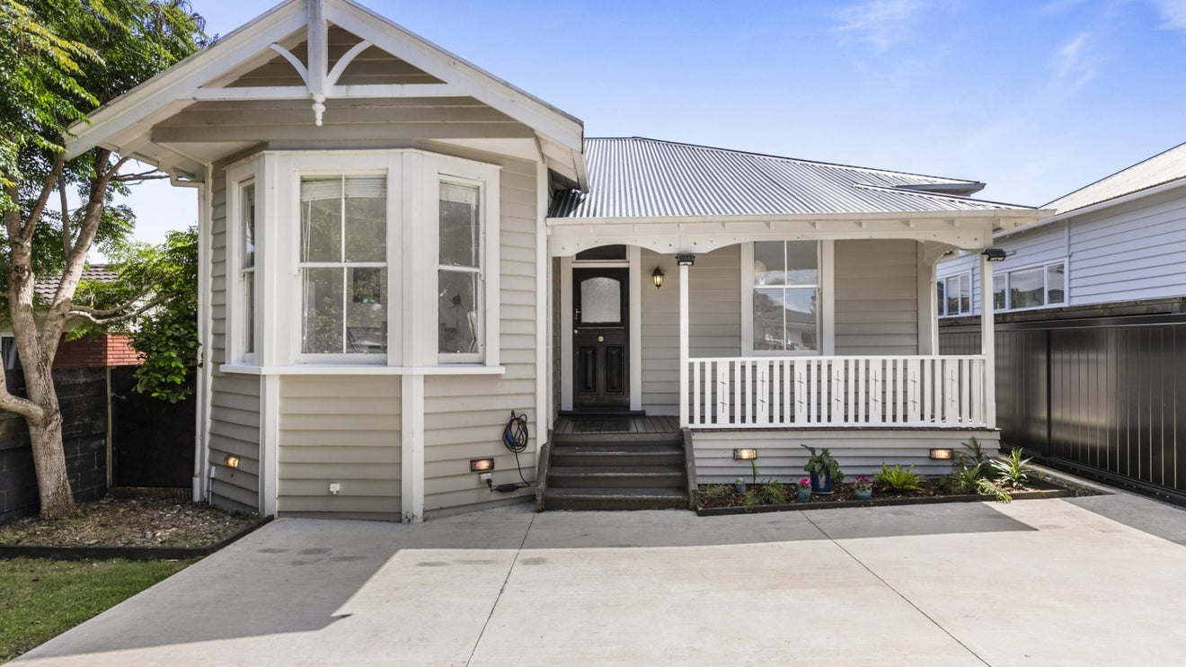 1/32 Amaru Road, One Tree Hill, Auckland - Carousel 1