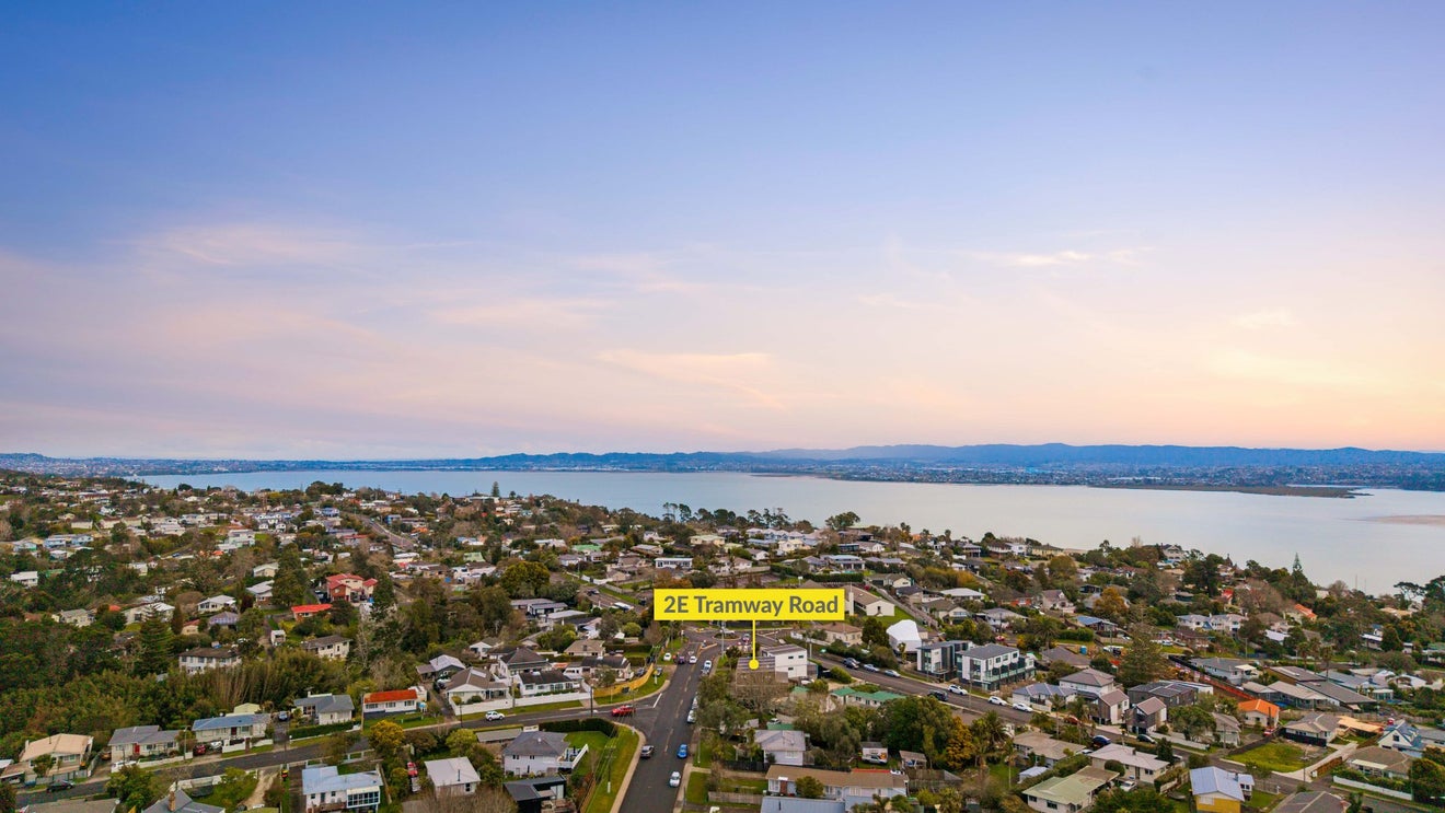 2E Tramway Road, Beach Haven, Auckland - Carousel 1