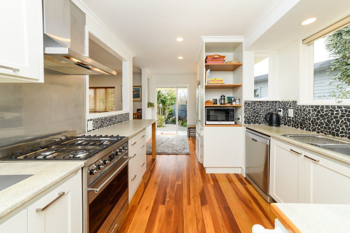 42 Long Melford Road, Awapuni, Palmerston North - Carousel 2
