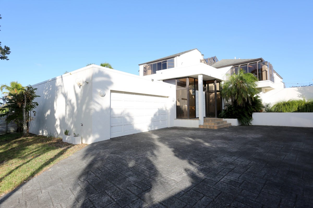 74 Ardern Avenue, Stanmore Bay, Whangaparaoa - Carousel 1
