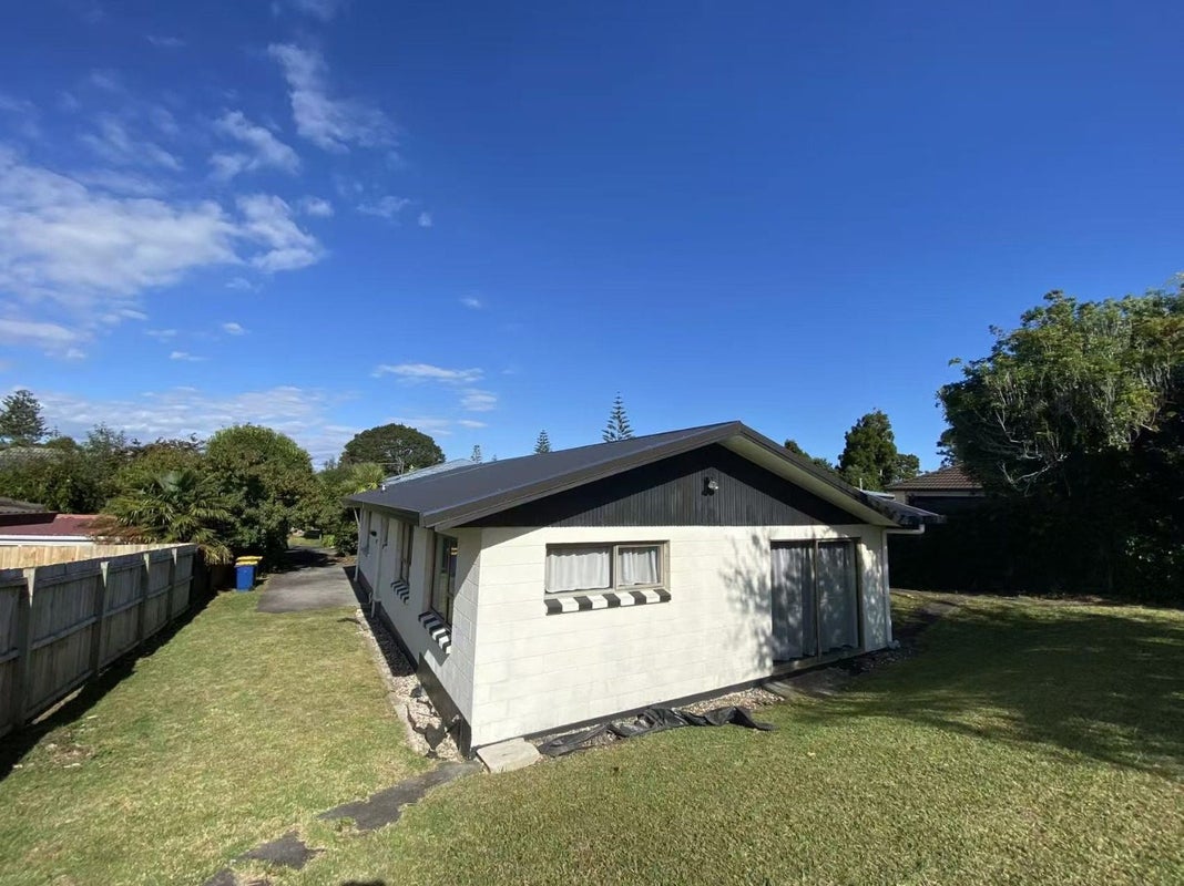 1/26 Wattle Street, New Lynn, Auckland - Carousel 11