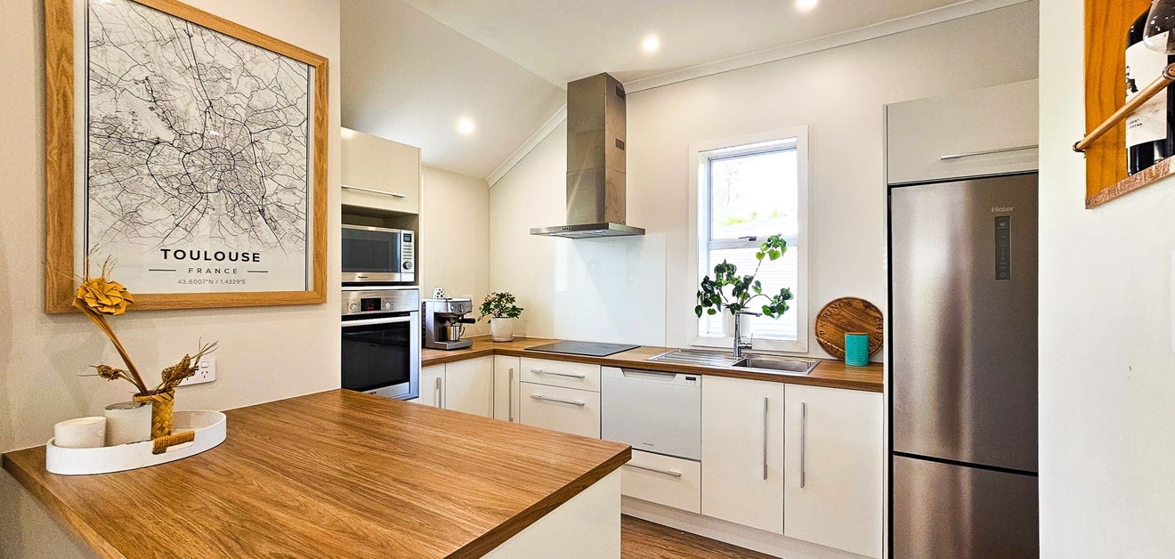 192 Gladstone Road, Dalmore, Dunedin - Carousel 2