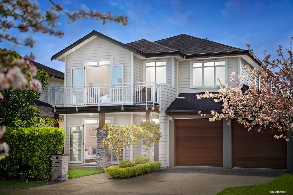 22 Trecarne Street, Karaka, Papakura - Carousel 1