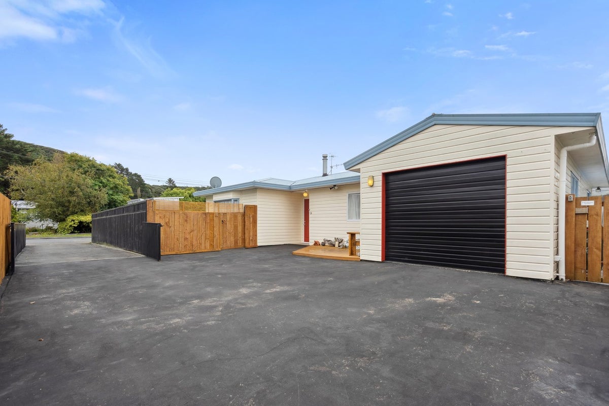 1/3 Dover Road, Wainuiomata, Lower Hutt - Carousel 1