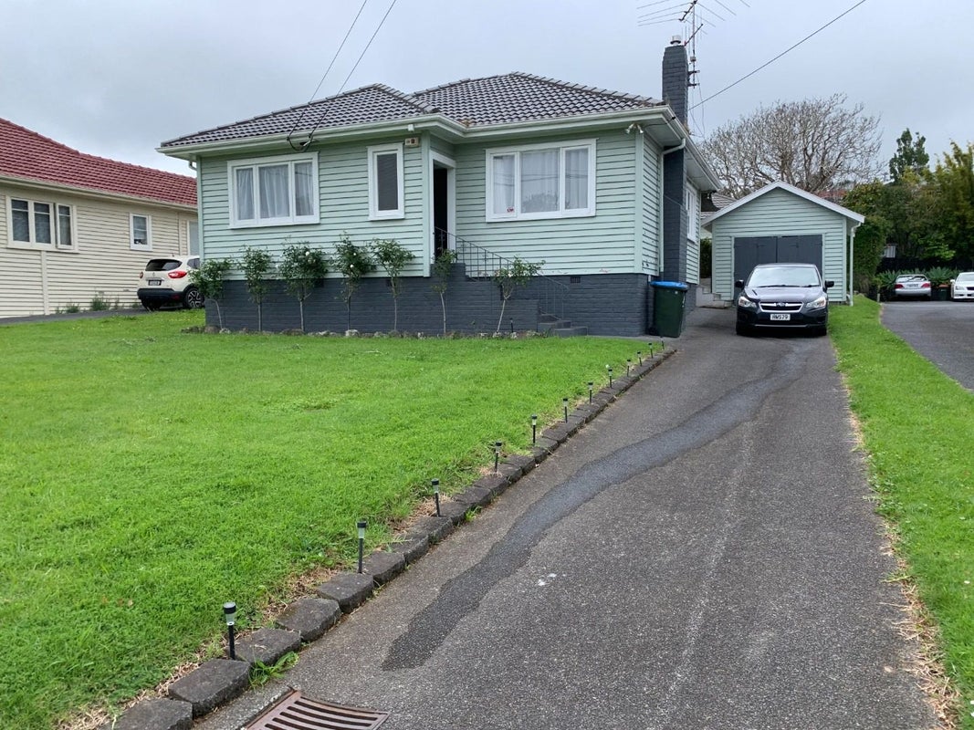 38 Rangipawa Road, One Tree Hill, Auckland - Carousel 1