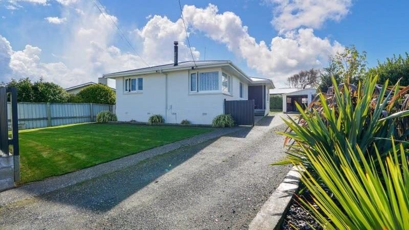 64 Edinburgh Crescent, Waikiwi, Invercargill - Carousel 1