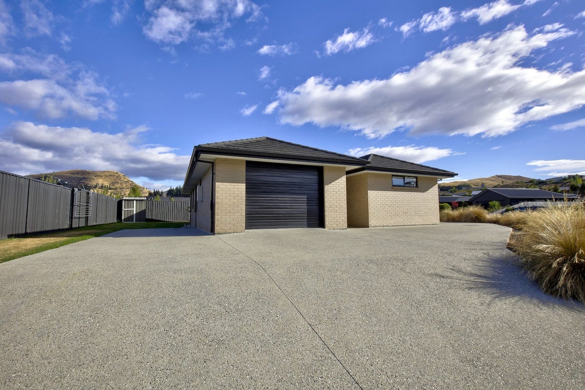 3 Chadlington Way, Lower Shotover, Queenstown - Carousel 9