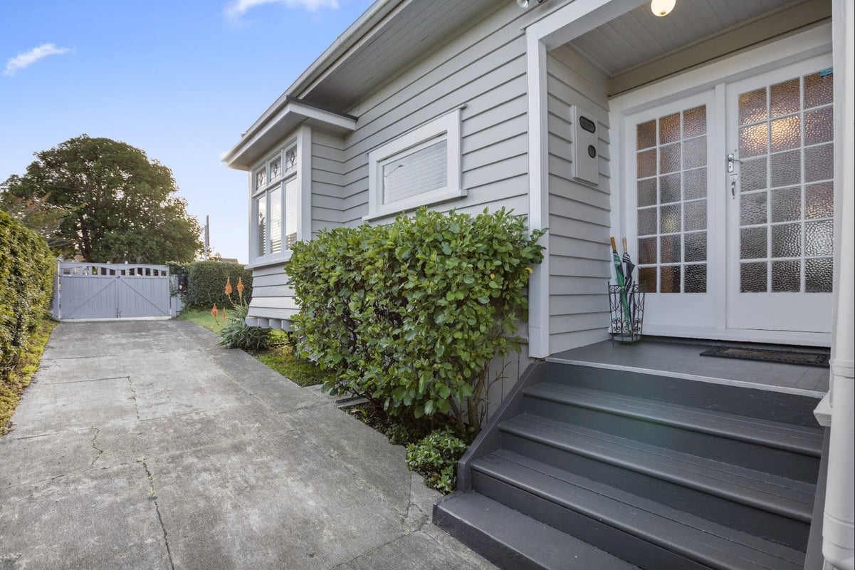 630 Sandringham Road, Sandringham, Auckland - Carousel 1