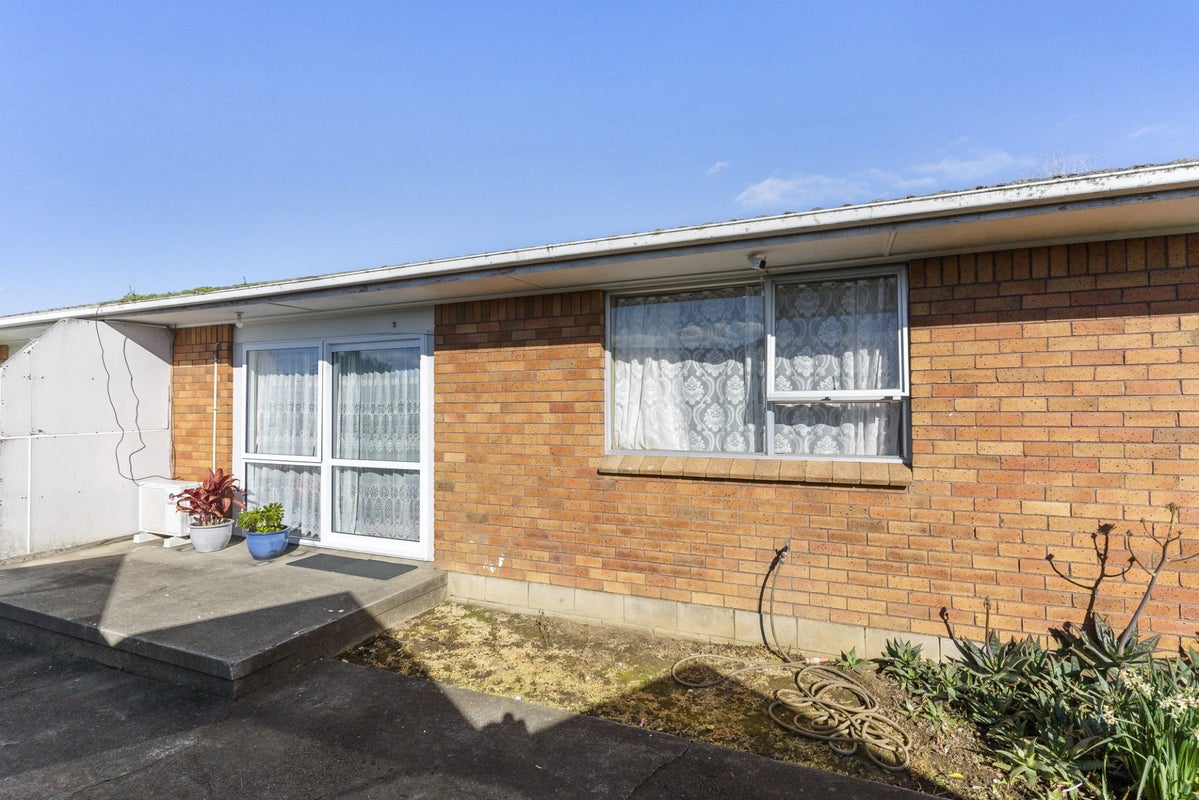 2/10 Margaret Road, Papatoetoe, Auckland - Carousel 1