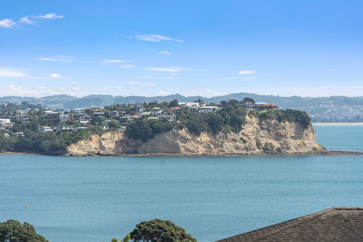 86 Tiri Road, Matakatia, Whangaparaoa - Carousel 1