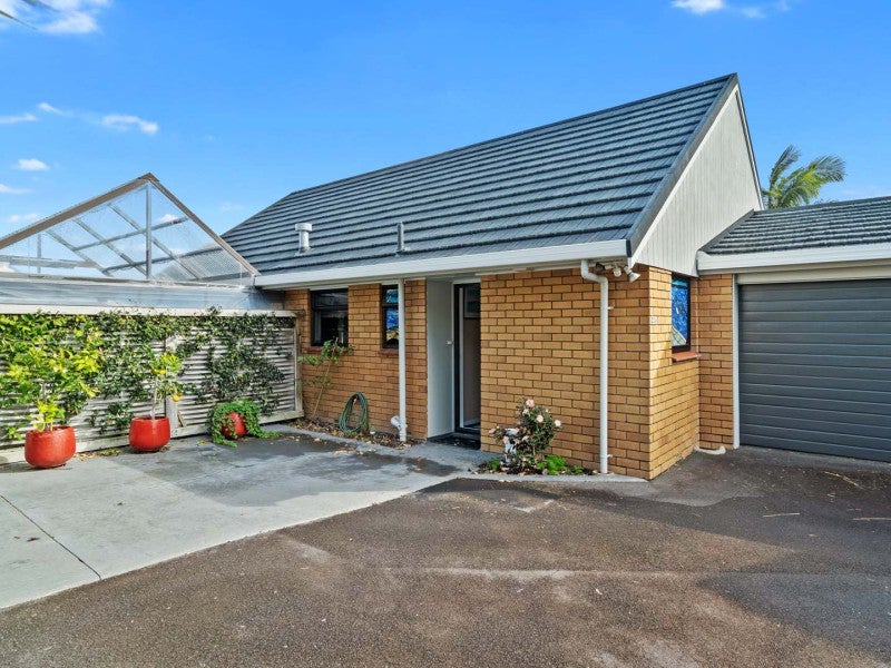 20B Kiriwai Place, Matua, Tauranga - Carousel 1