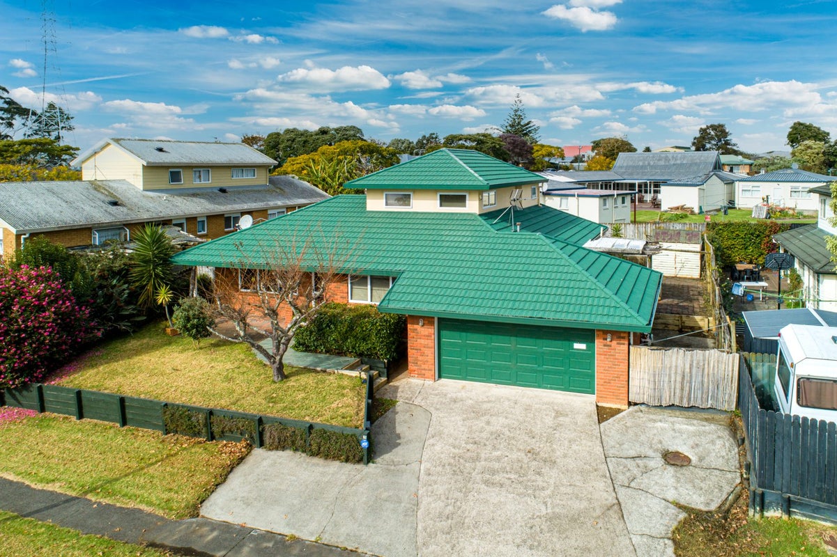 15 Lenore Road, Favona, Auckland - Carousel 2