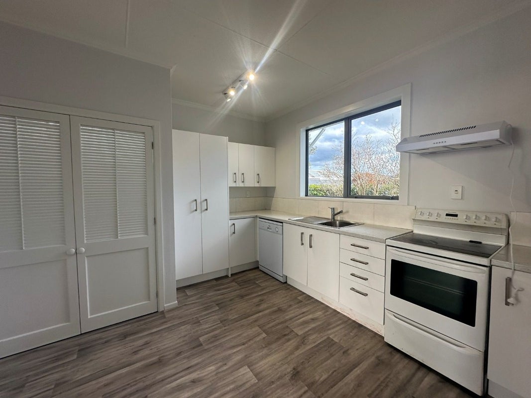 243 Herbert Street, Windsor, Invercargill - Carousel 2