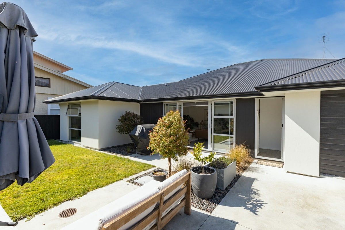 7/26 Garnett Avenue, Forest Lake, Hamilton - Carousel 2