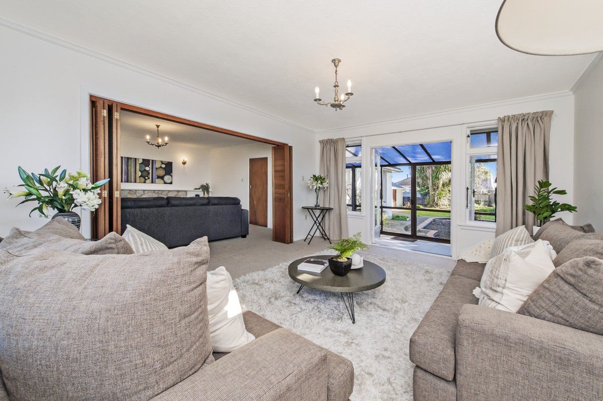 64 Brookside Terrace, Bryndwr, Christchurch - Carousel 2