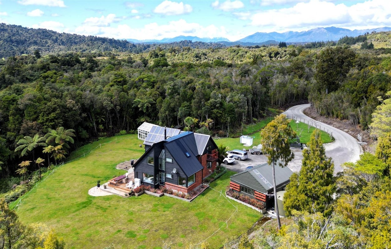 67 Welshmans Road, Marsden, Greymouth - Carousel 1