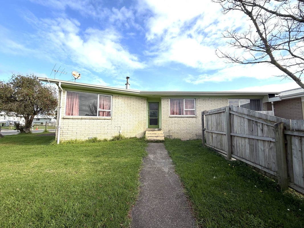 2 Cosmo Place, Otara, Auckland - Carousel 1