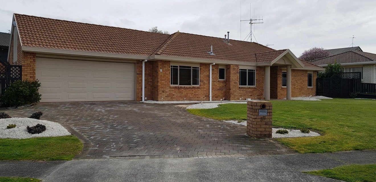 55 Sunnyhills Avenue, Glenview, Hamilton - Carousel 2