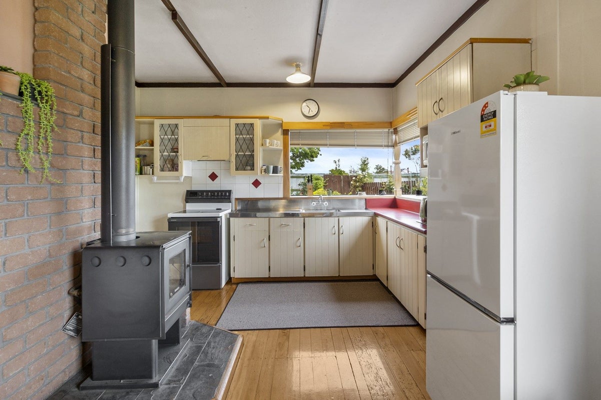 25 Raymond Street, West End, Timaru - Carousel 2
