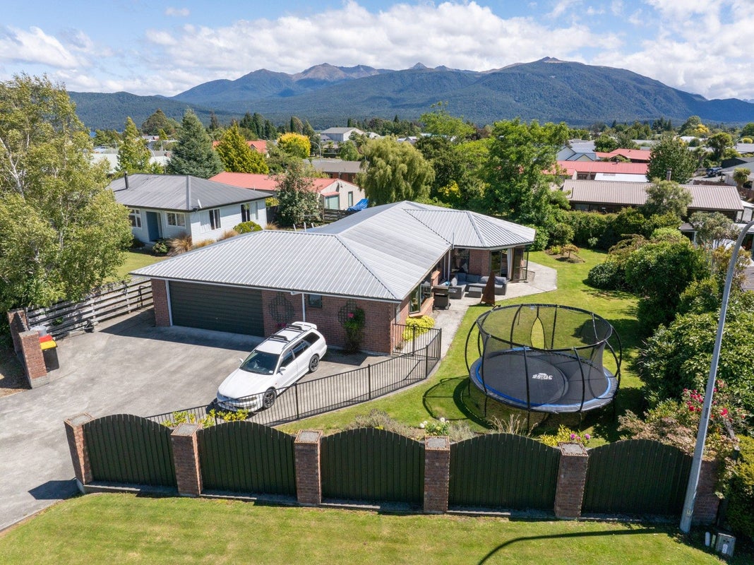 3 Sylvia Baker Place, Te Anau, Te Anau - Carousel 26