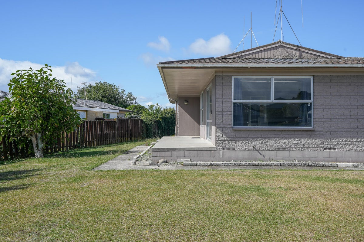 5 Leonard Place, Dinsdale, Hamilton - Carousel 2