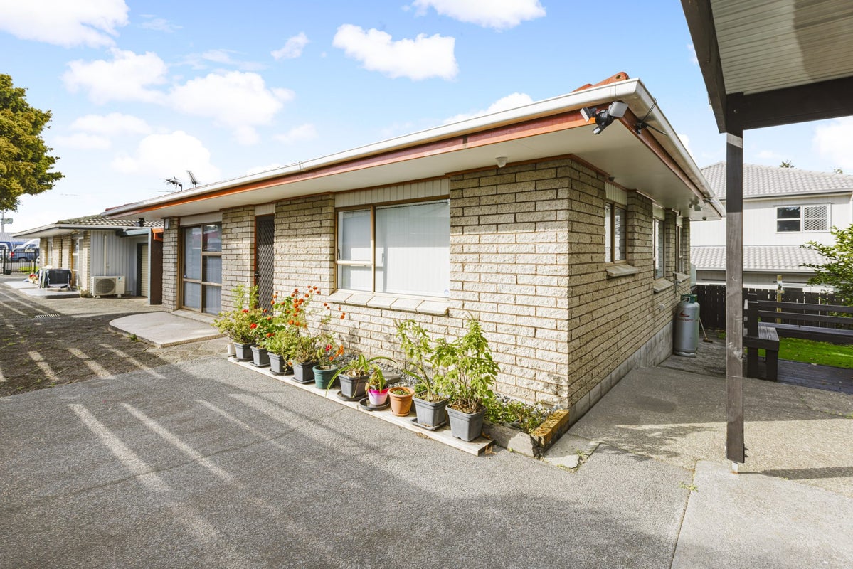2/224 Russell Road, Manurewa, Auckland - Carousel 2