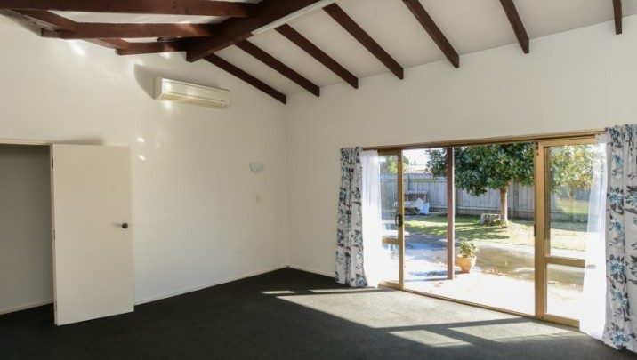 7 Yarmouth Road, Flaxmere, Hastings - Carousel 2