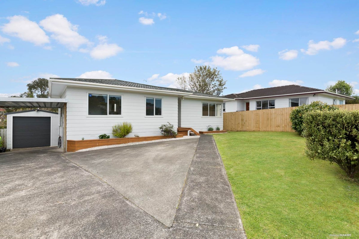 110 Borich Road, Sunnyvale, Auckland - Carousel 1