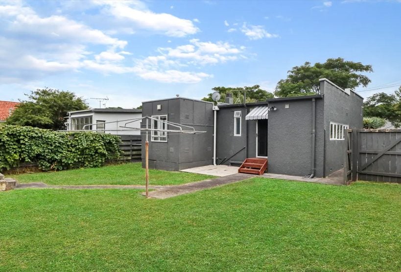 45 Parrish Road, Sandringham, Auckland - Carousel 1
