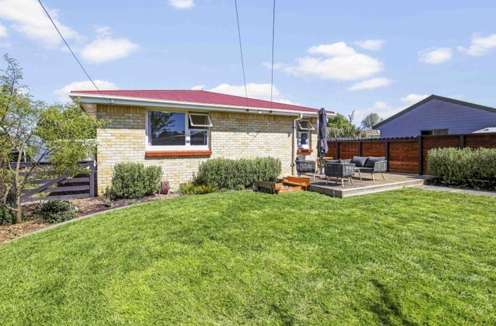 215 Tramway Road, Enderley, Hamilton - Carousel 1