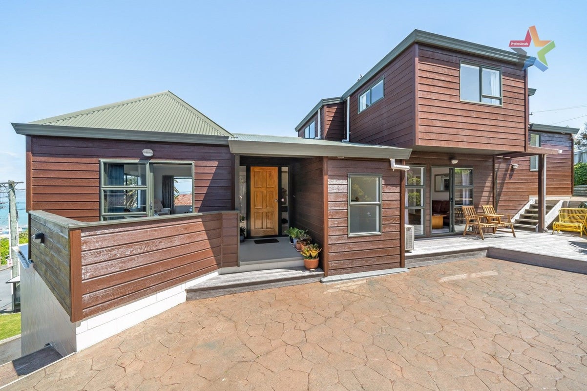 36A Maungaraki Road, Korokoro, Lower Hutt - Carousel 1